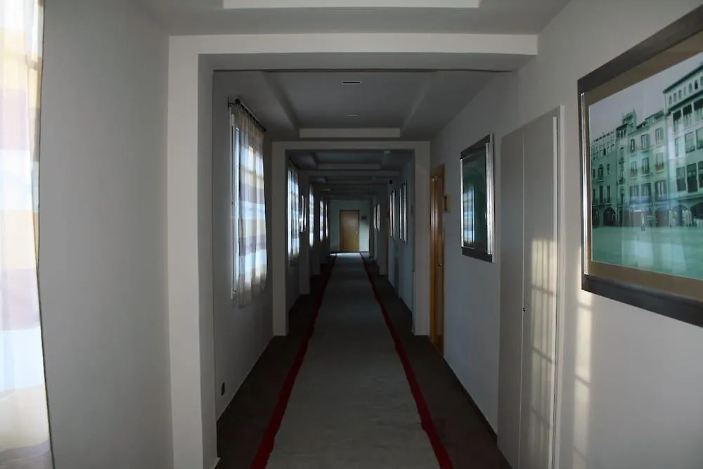 Parador De Vic-Sau Tavernoles