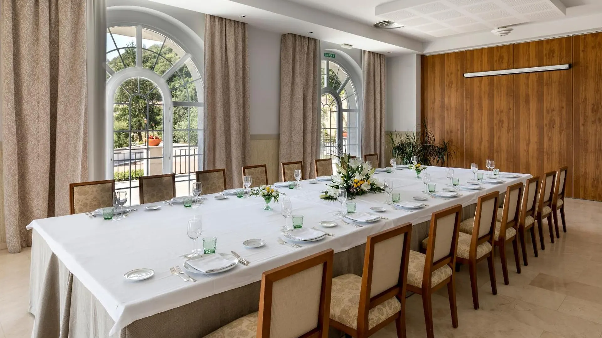 Hotel Parador De Vic-Sau Tavernoles