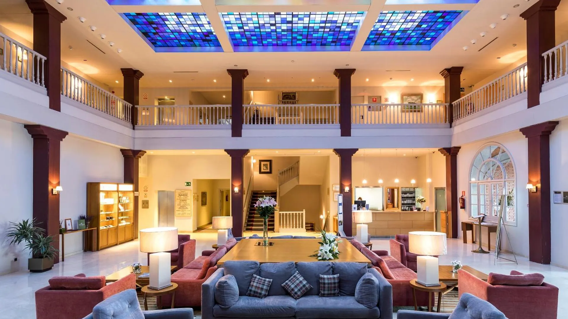 Parador De Vic-Sau Tavernoles Hotel