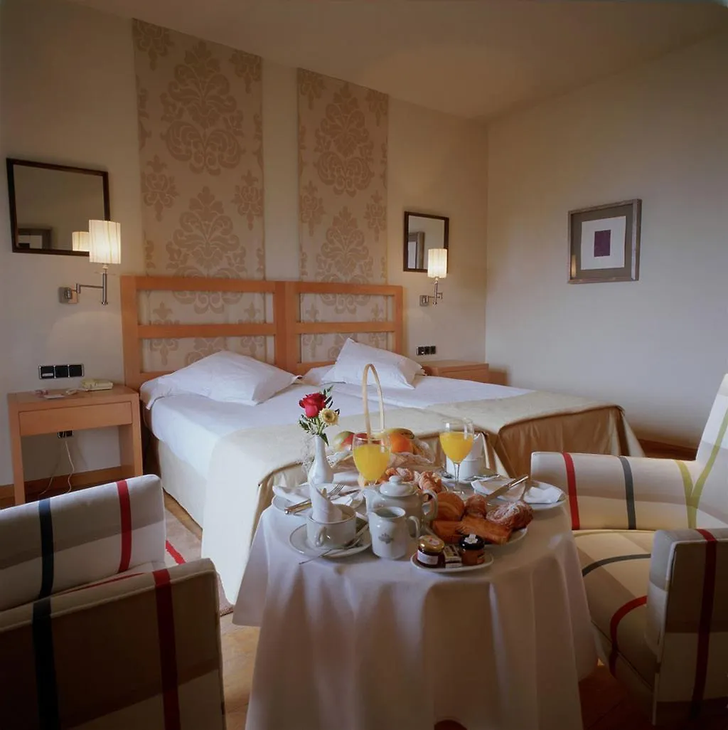 Parador De Vic-Sau Tavernoles