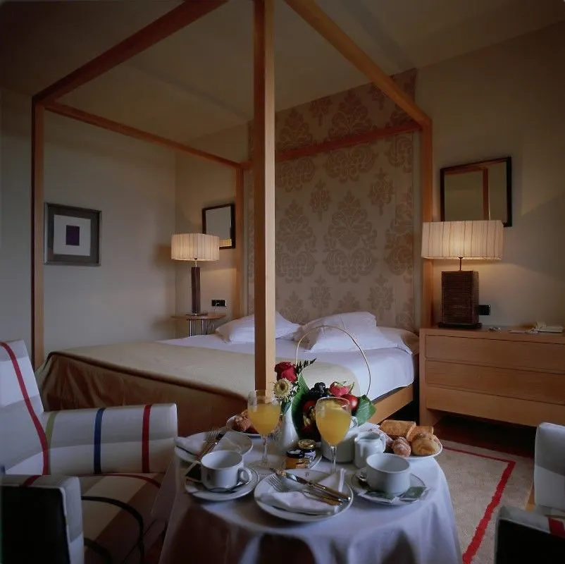 Hotel Parador De Vic-Sau Tavernoles